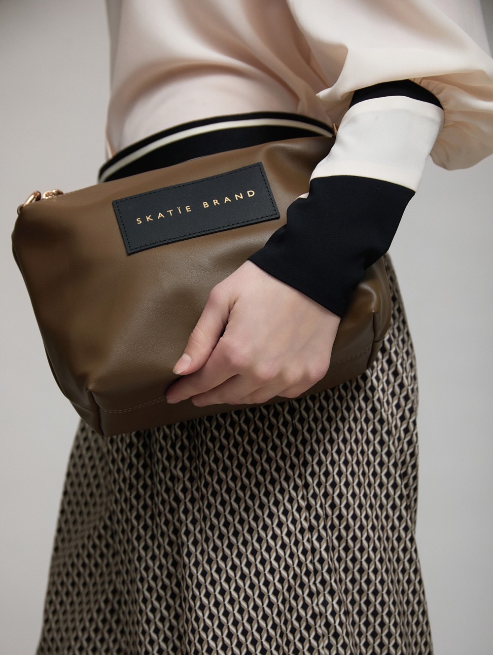 Basket tote bag