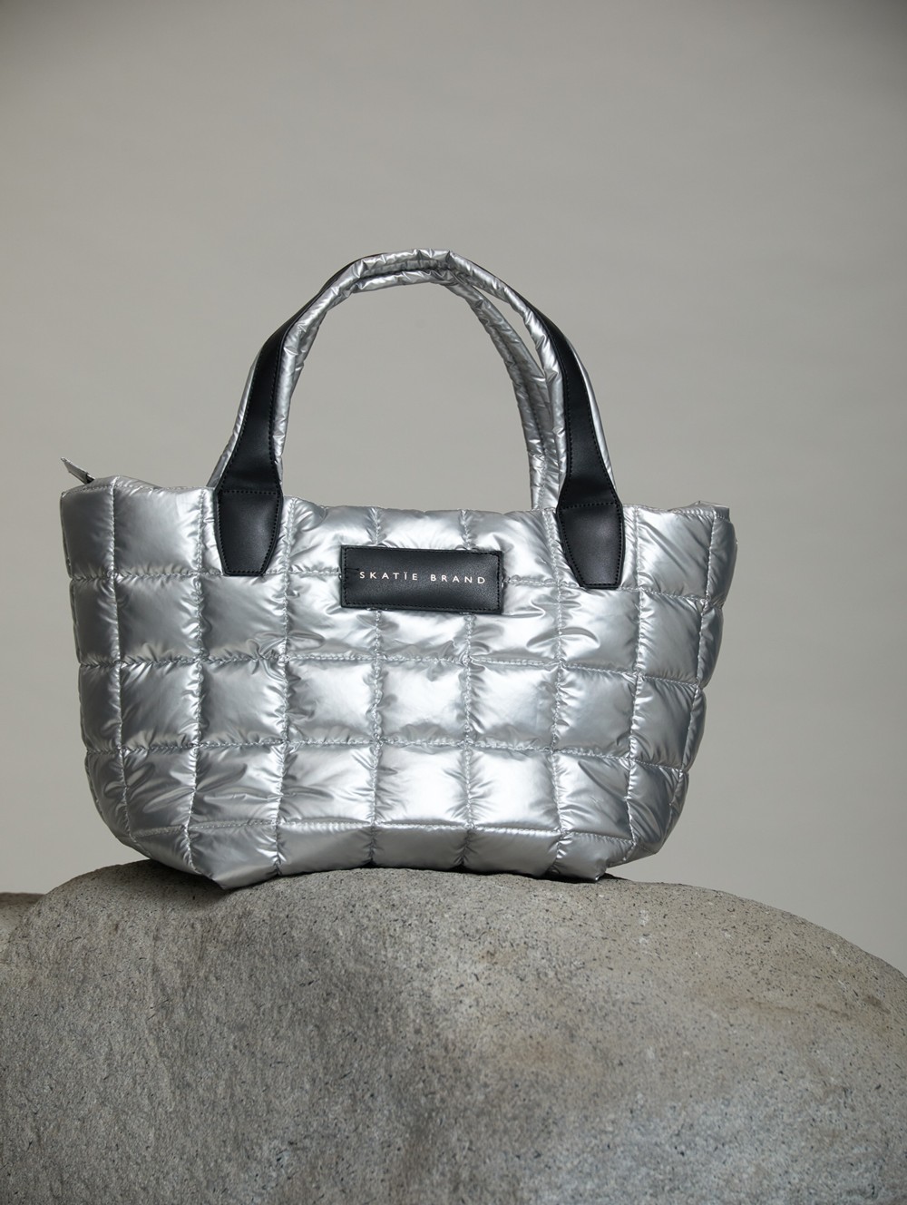 Maxi padded tote bag