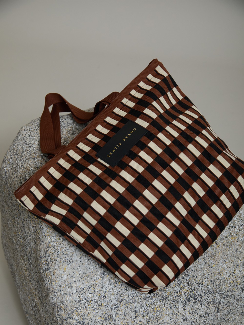 Geometric jacquard tote bag