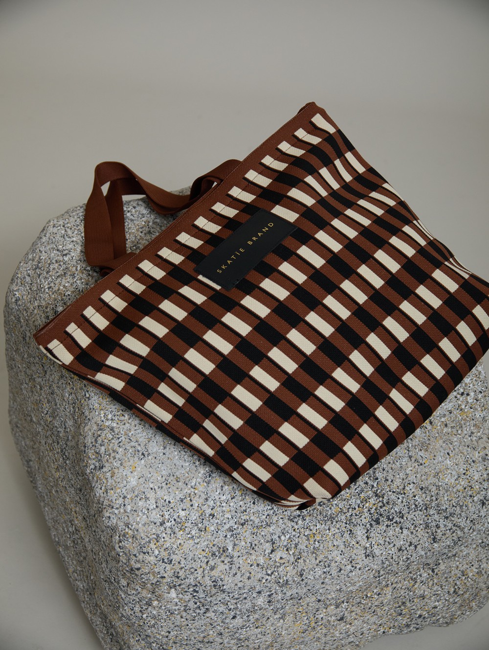Geometric jacquard tote bag