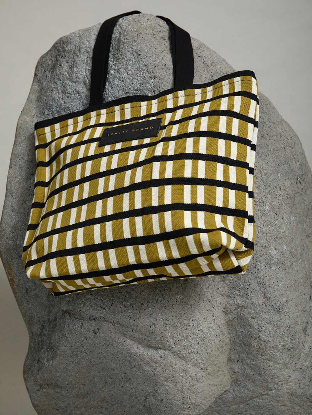 Geometric jacquard tote bag