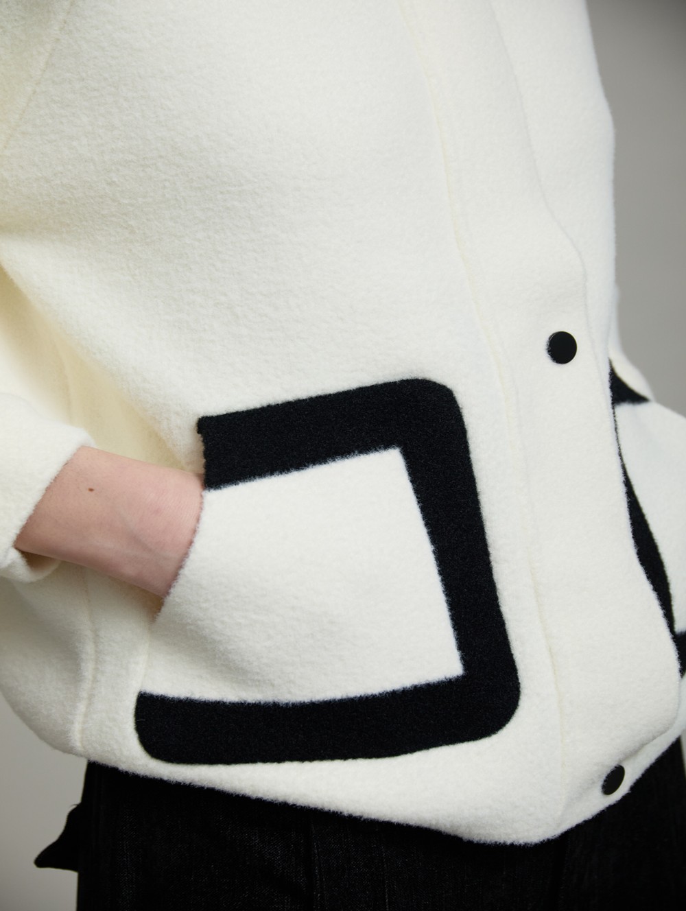 Bicolor knit bomber jacket