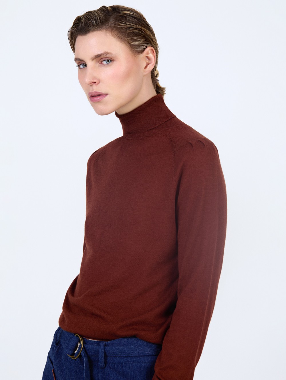 Plain knitted sweater