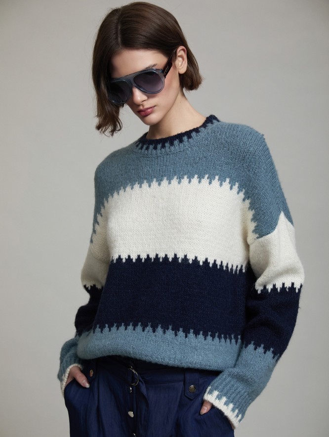 Intarsia stripes sweater