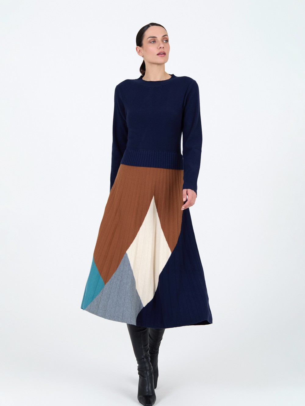 Pleated intarsia dress