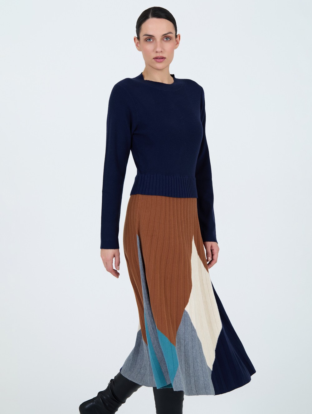 Pleated intarsia dress 3