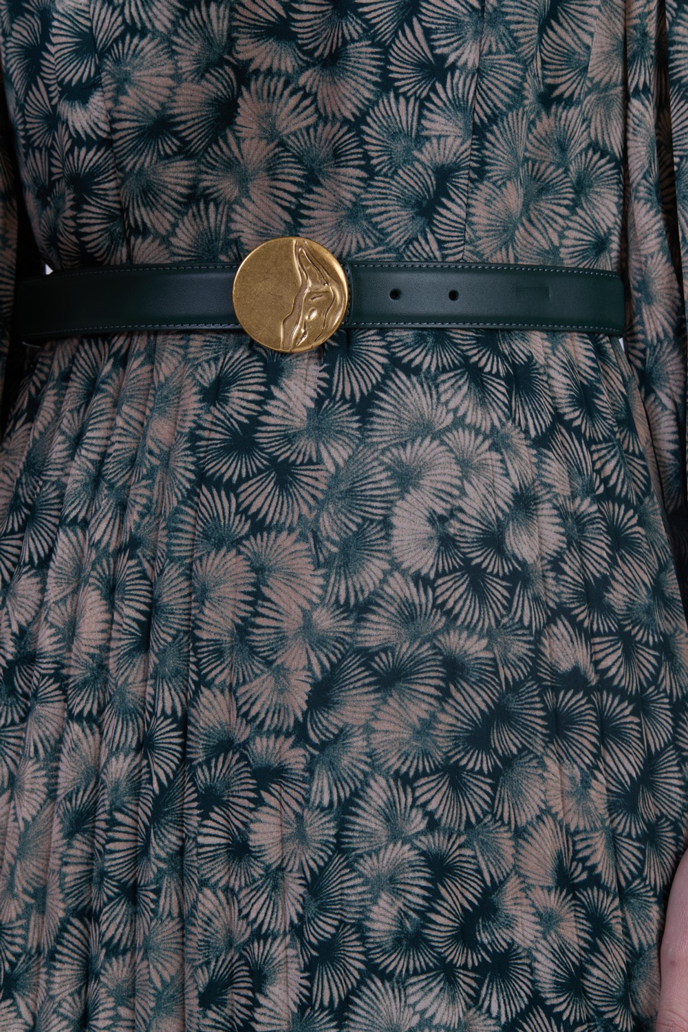 Cinturón hebilla dorada 1