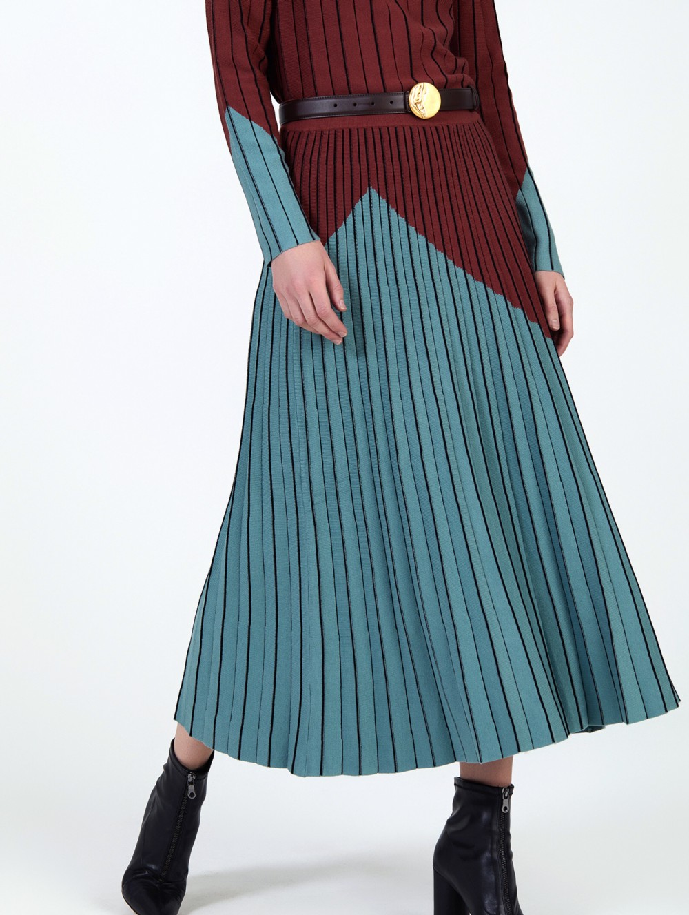 Cinturón hebilla dorada 3