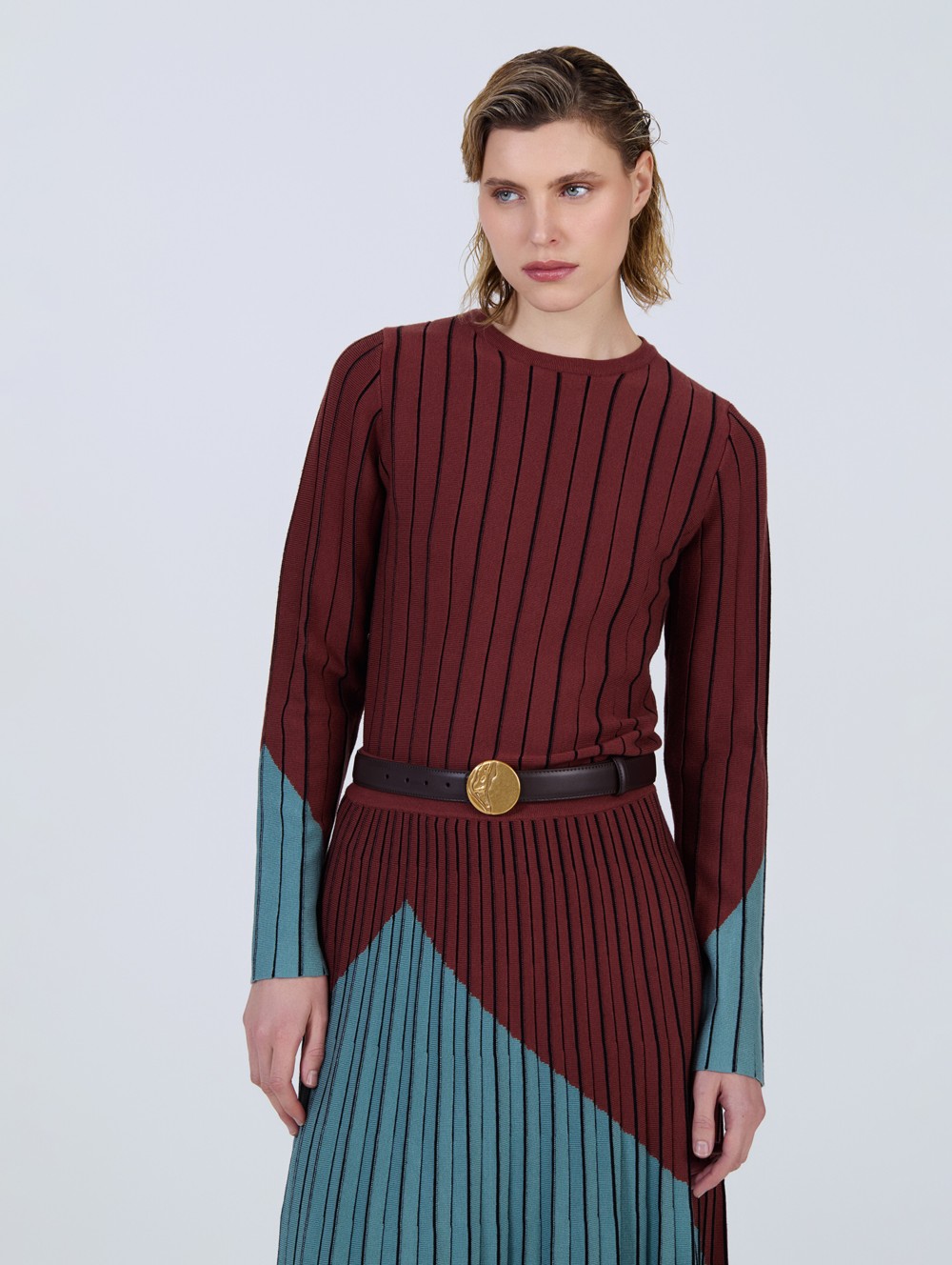 Cinturón hebilla dorada 1