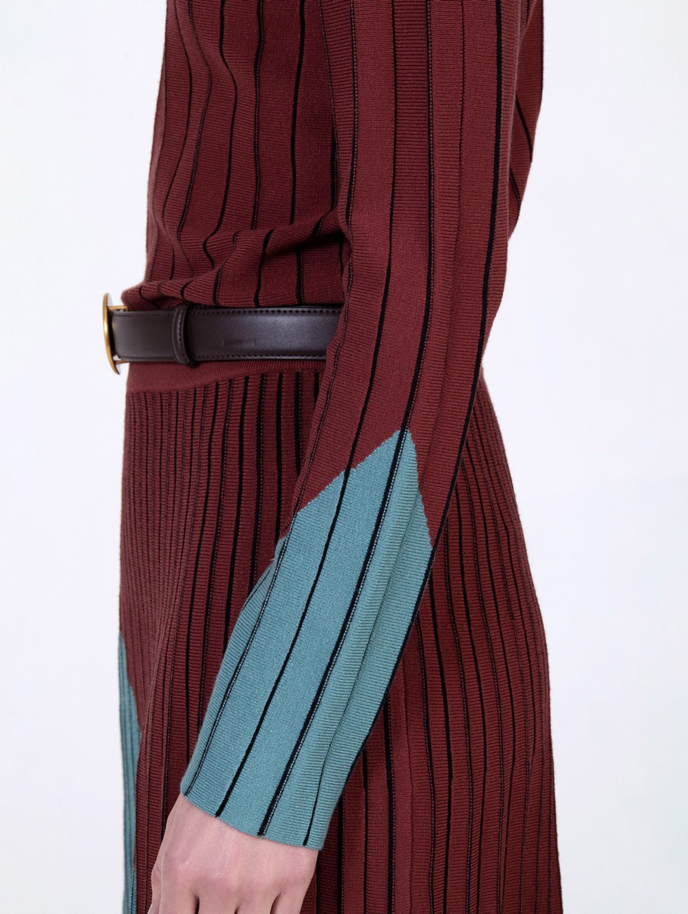 Cinturón hebilla dorada 5