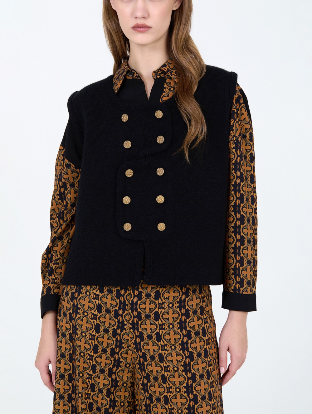 Crossover knitted waistcoat 6