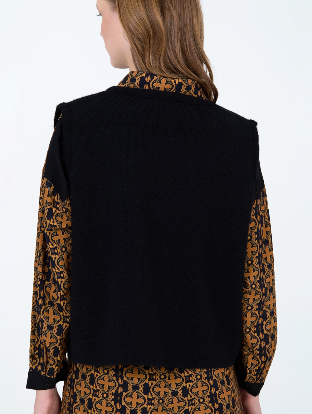 Crossover knitted waistcoat 5