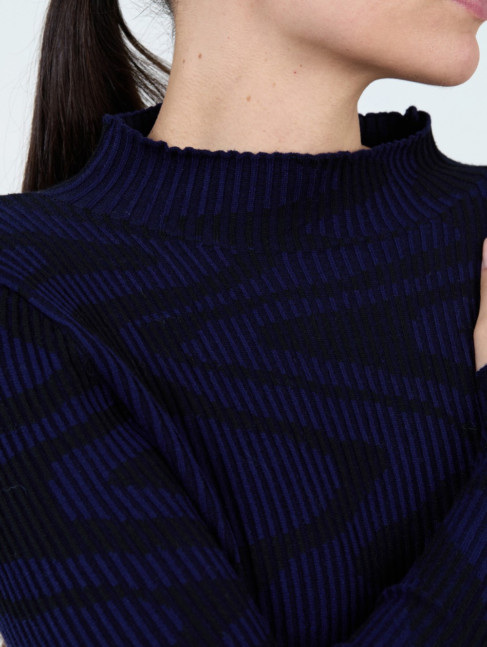 Pull à vagues vanisées