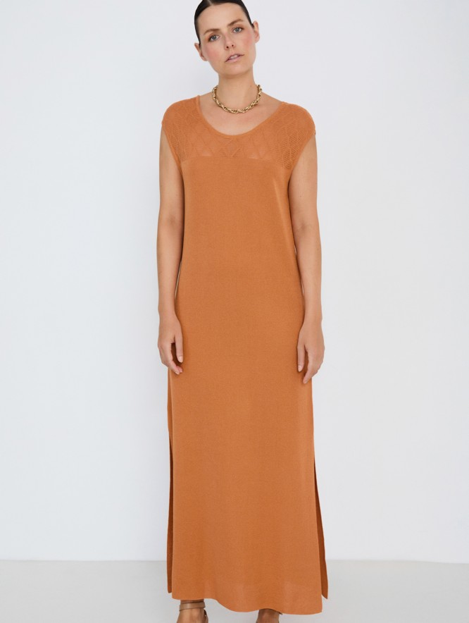 Diamond-pattern knit dress