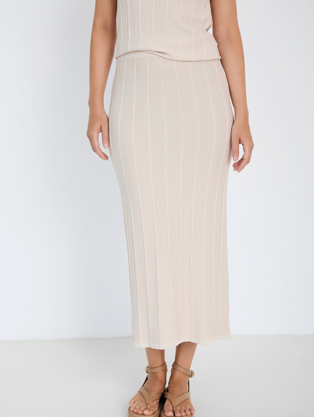 Ribbed midi skirt