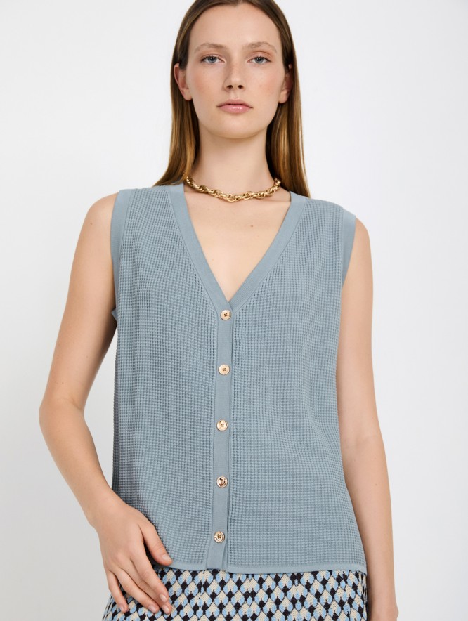 Textured knit vest