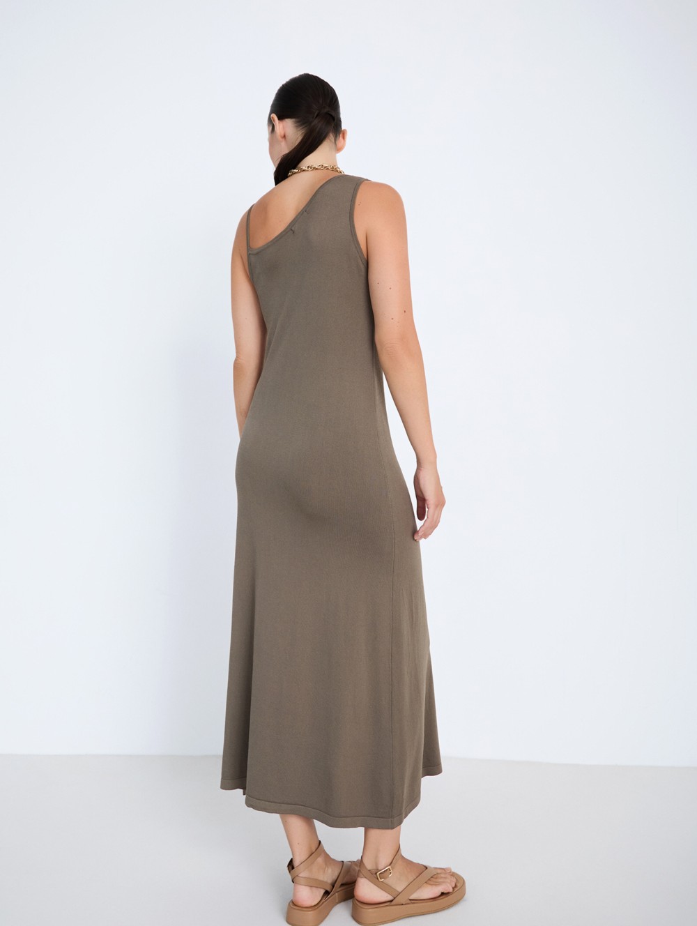 Asymmetric knit dress 3