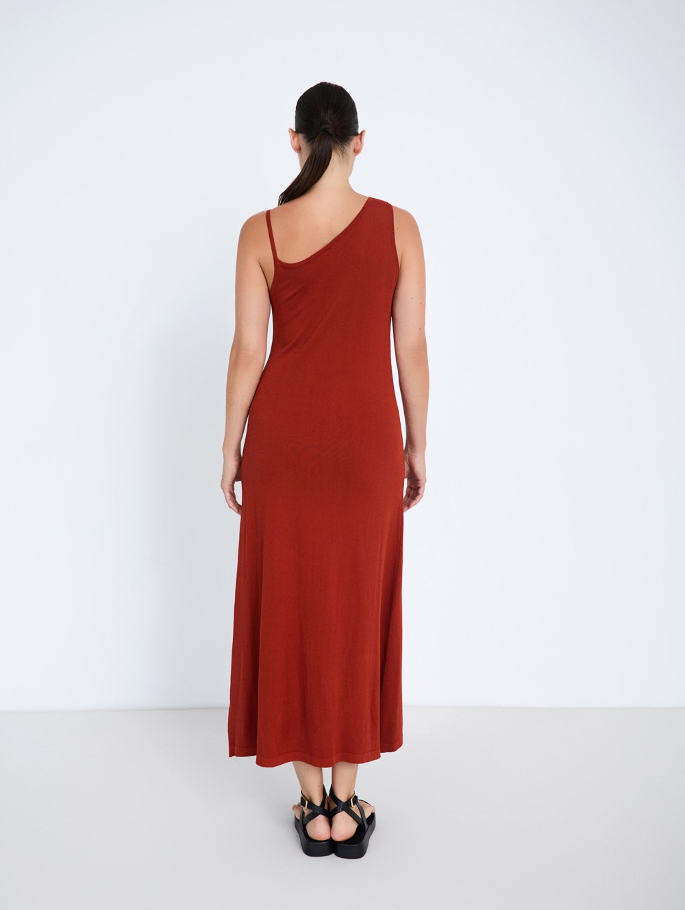Asymmetric knit dress 4