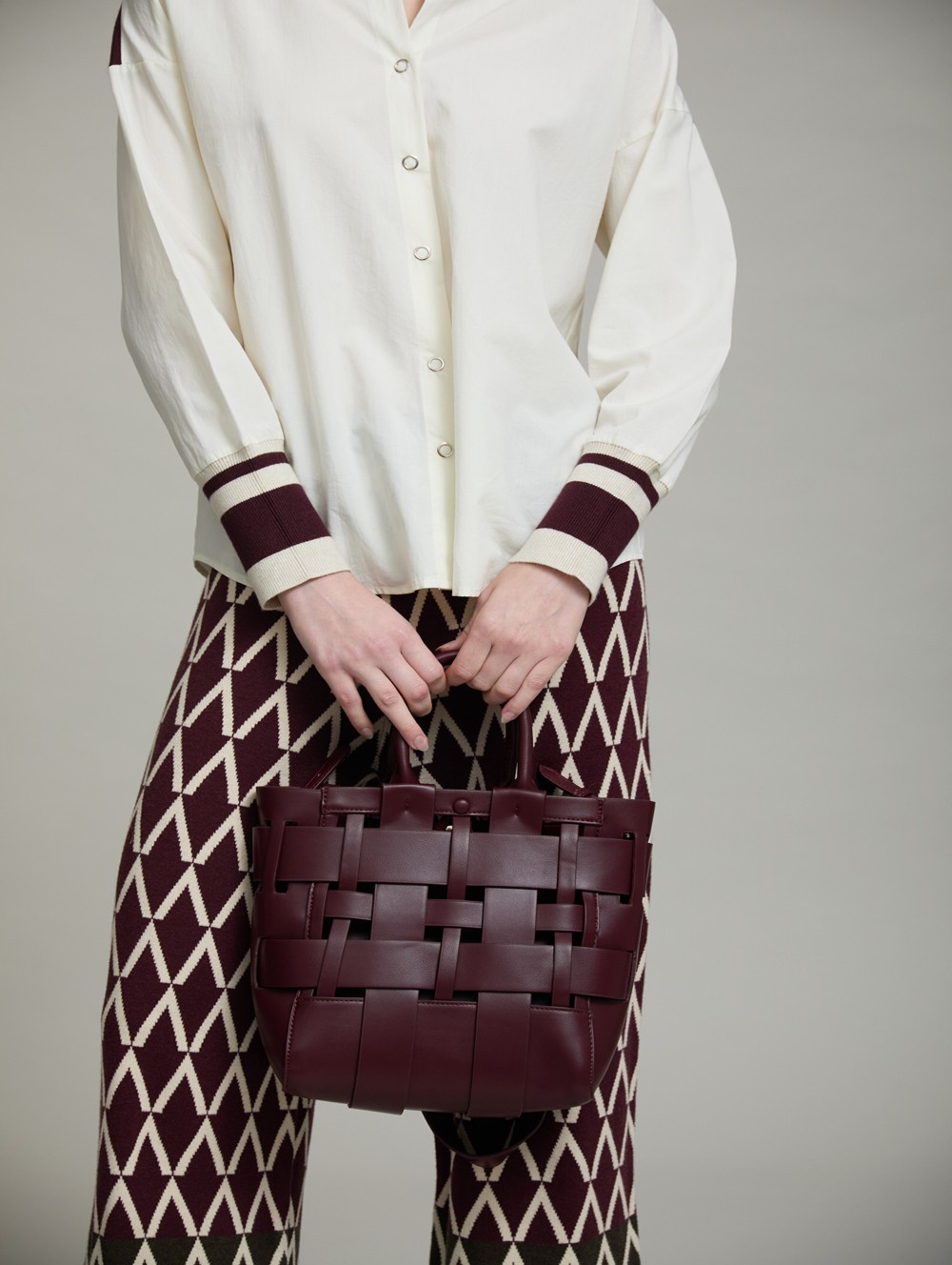 Shirt contrast cuffs