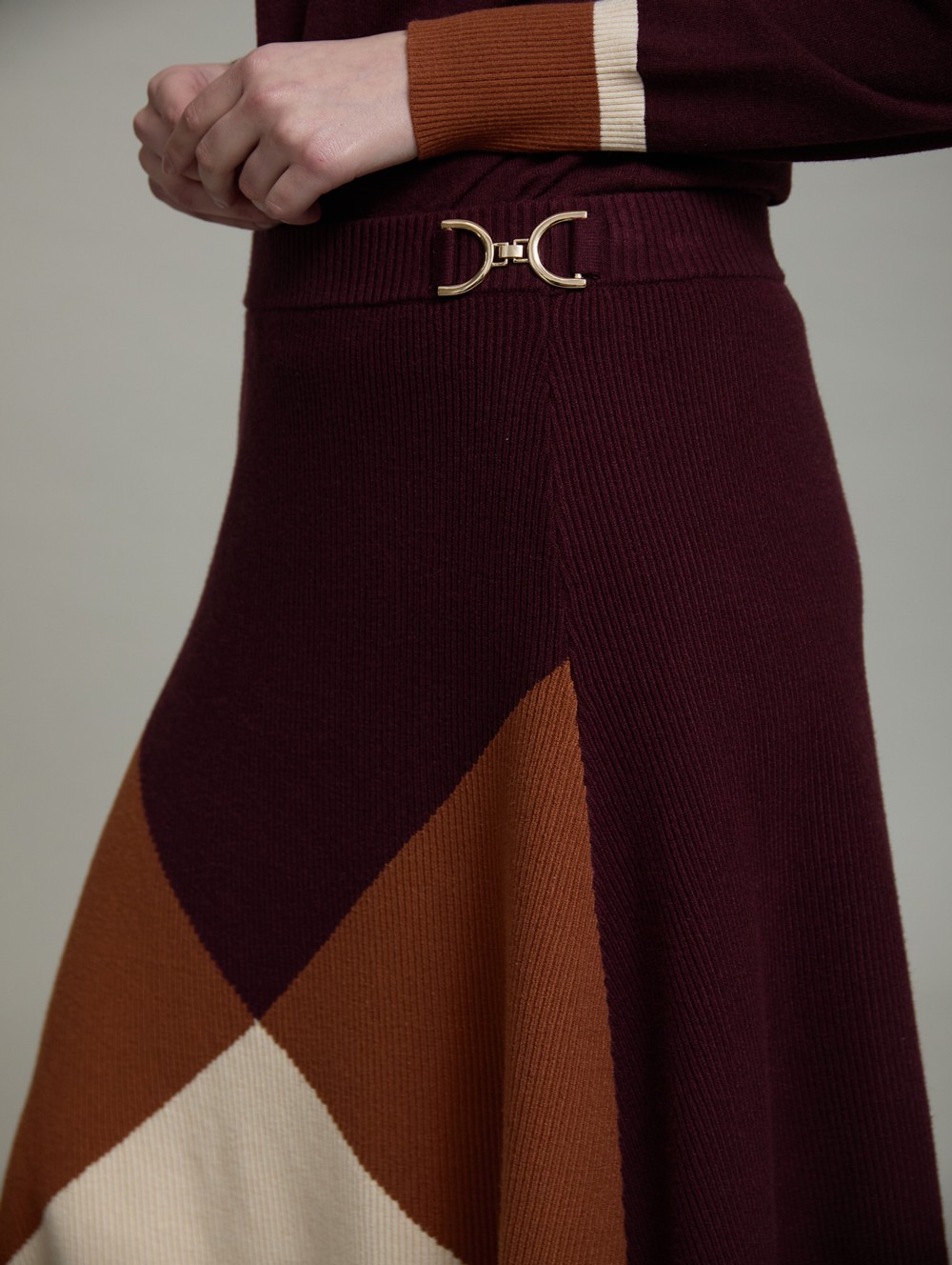 Color block knit skirt