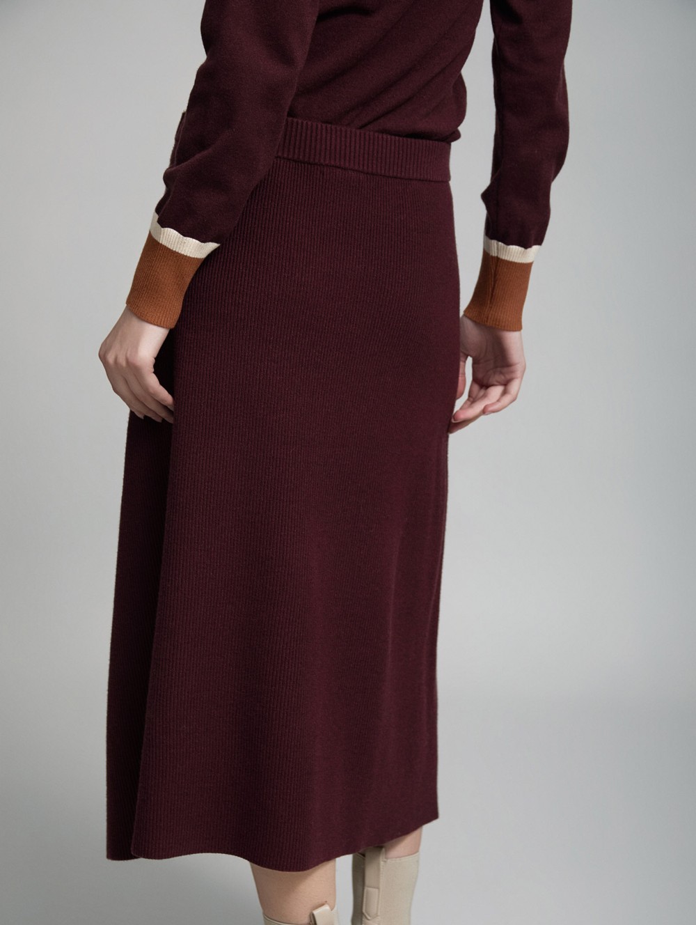Color block knit skirt