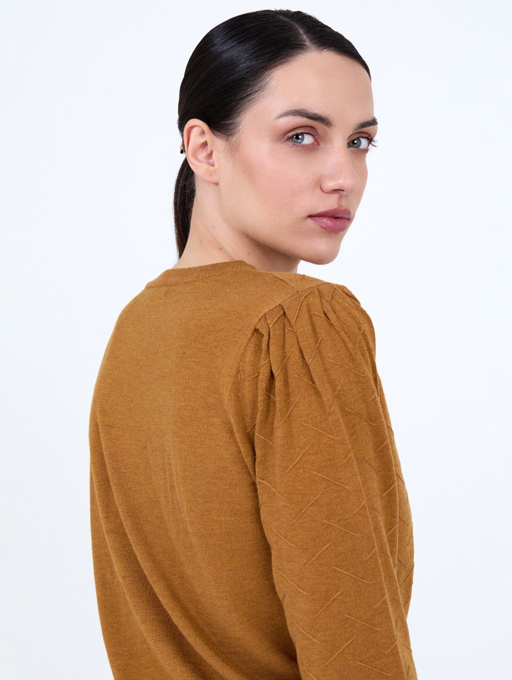 Textured wool sweater 2