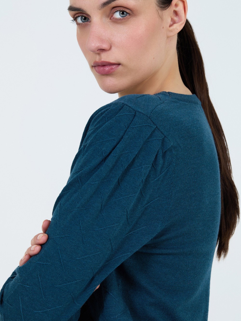 Textured wool sweater 3