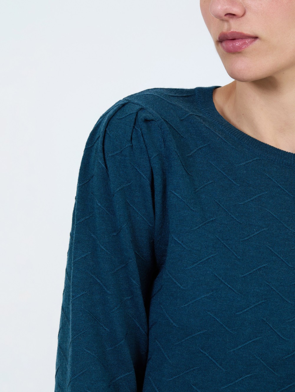 Textured wool sweater 2