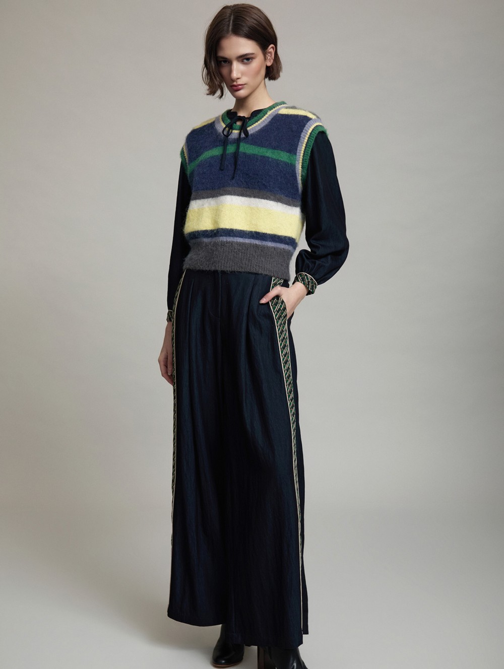 Stripes knit vest