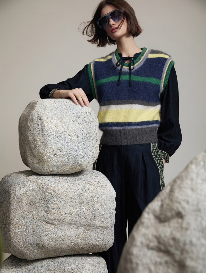 Stripes knit vest