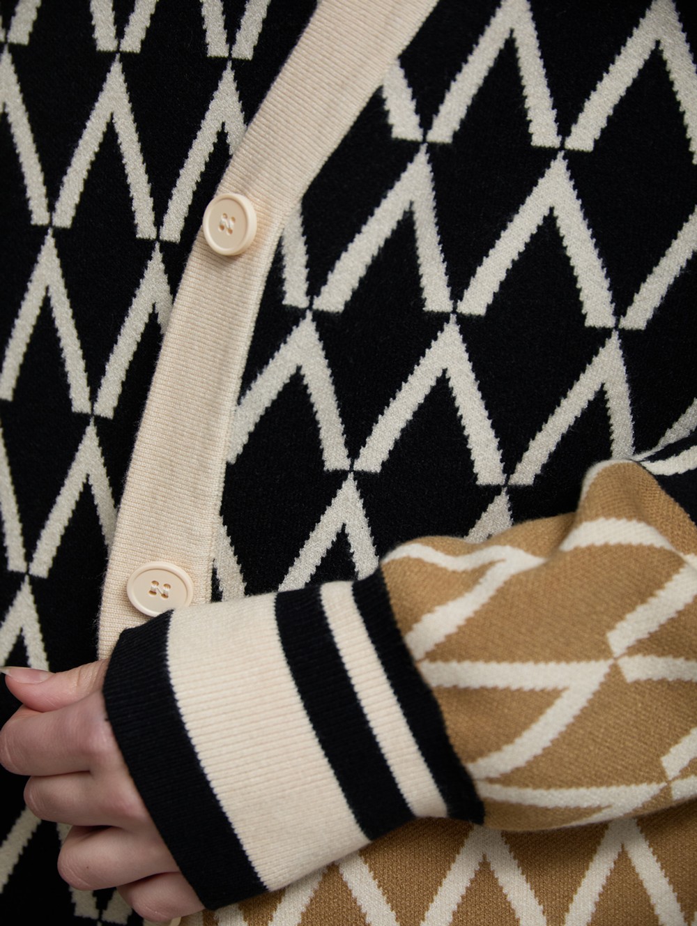 Jacquard geometric jacket