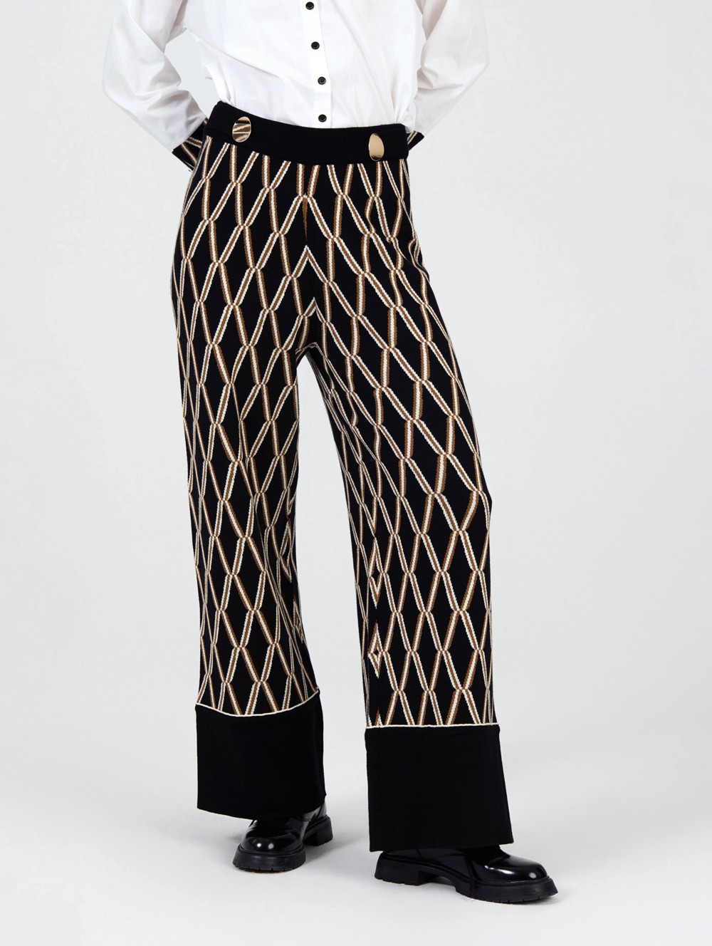 Geometric jacquard cardigan 6