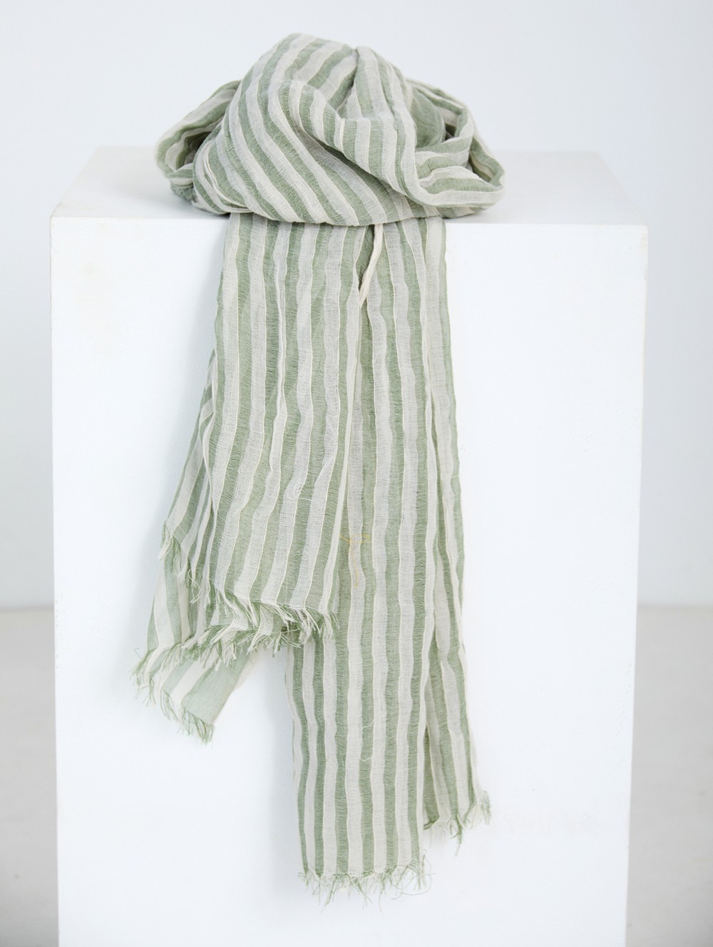Rustic striped scarf