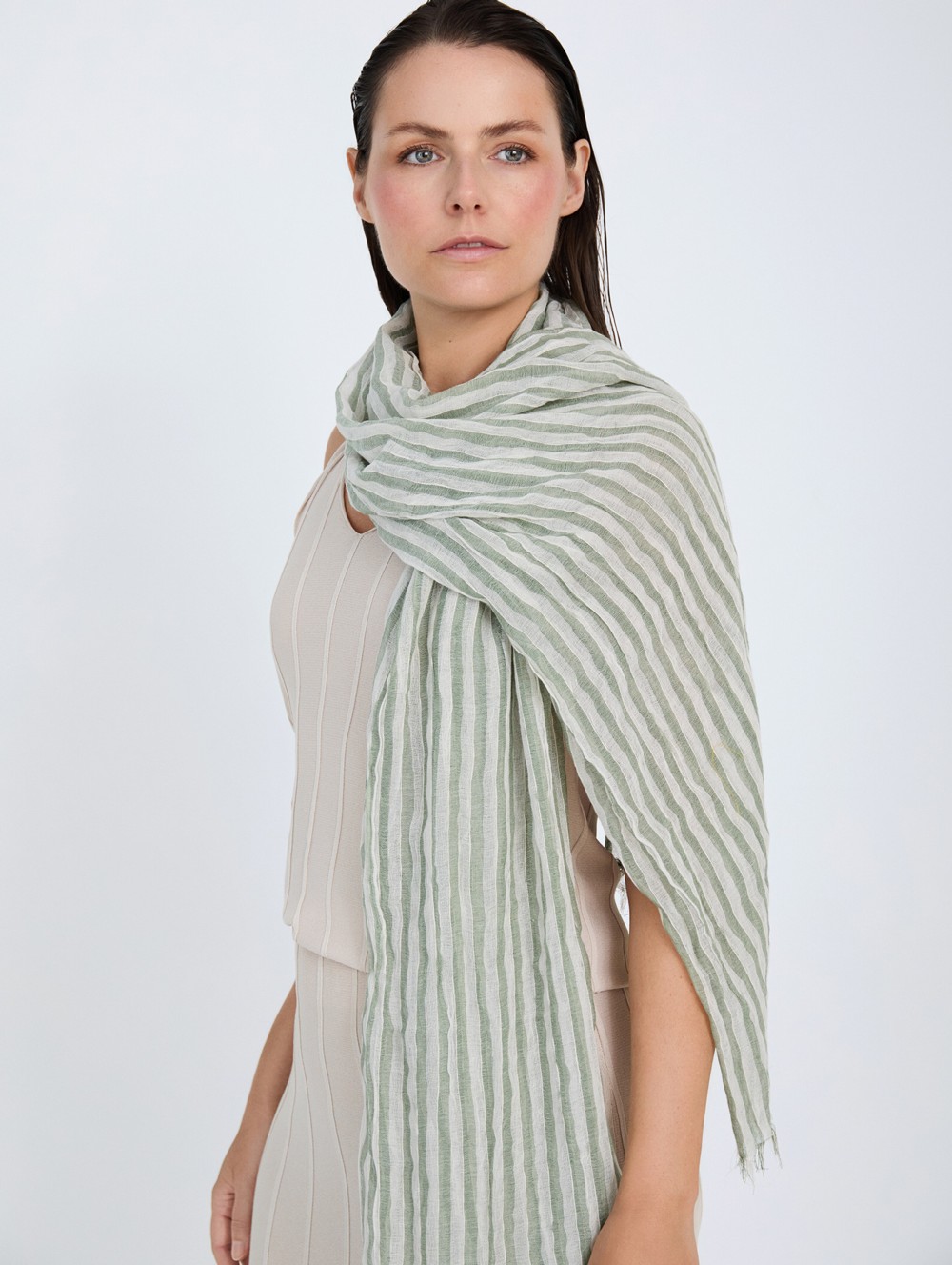 Rustic striped scarf