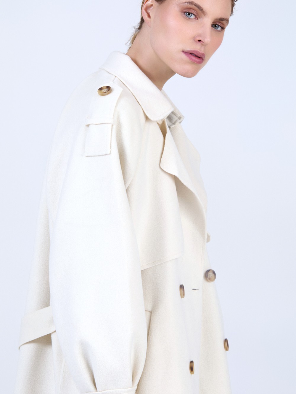 Manteau trench en drap de laine 5