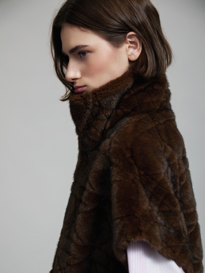 Geometric print faux fur vest