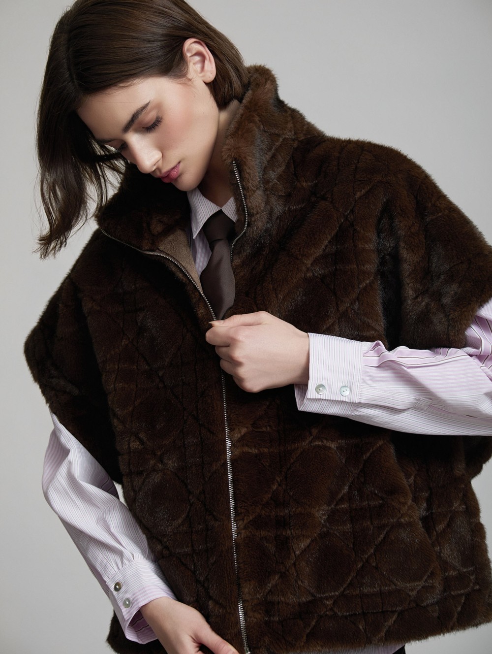 Geometric print faux fur vest