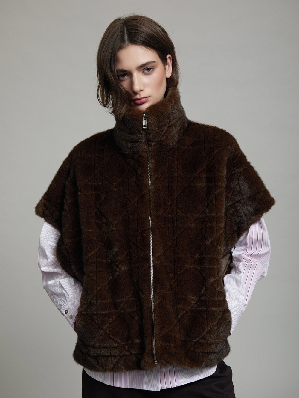 Geometric print faux fur vest