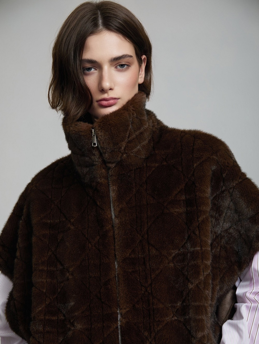 Geometric print faux fur vest