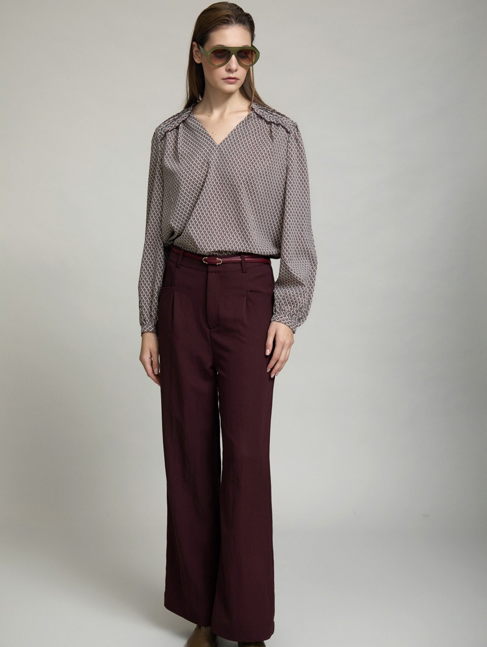 Geometric print fluid blouse