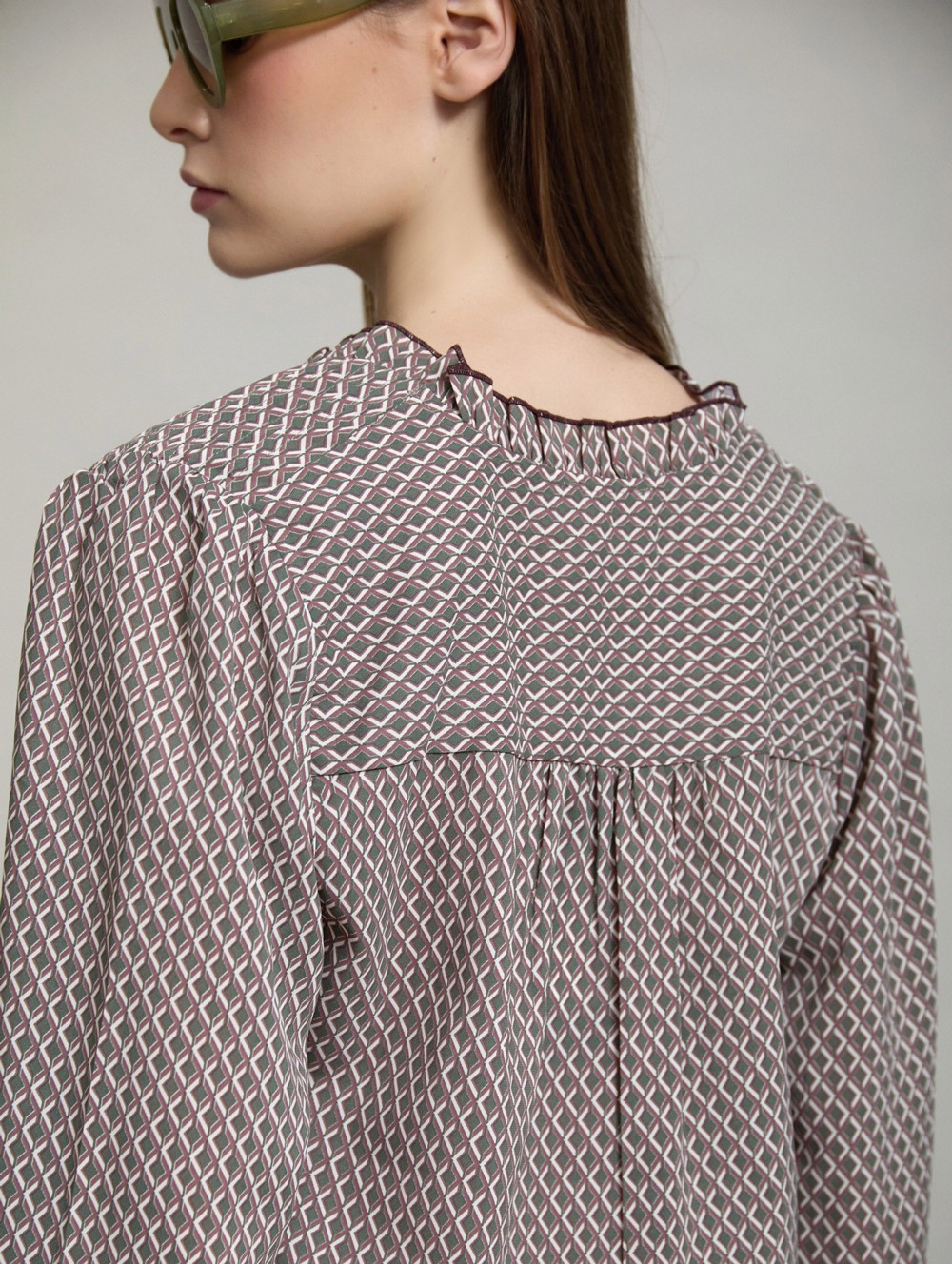 Geometric print fluid blouse