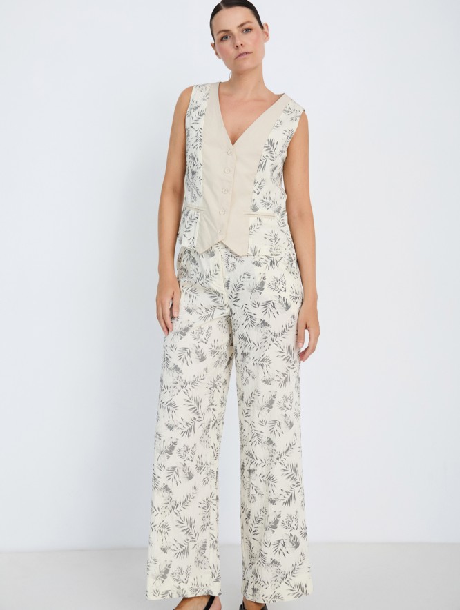 Printed trousers with belt
