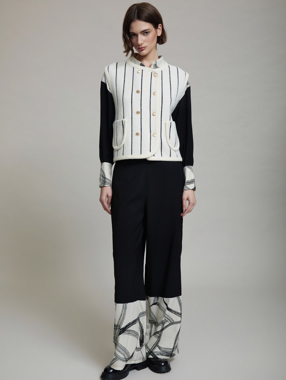 Contrast print trousers