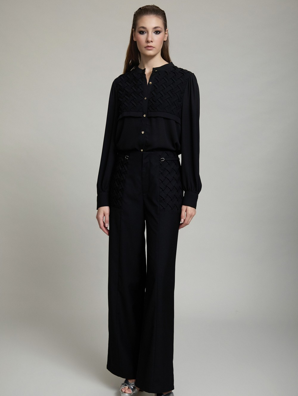 Braided pockets trousers