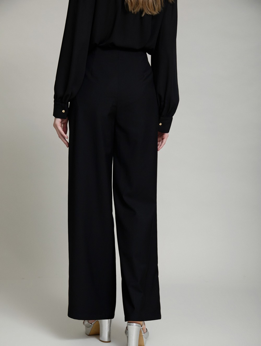 Braided pockets trousers