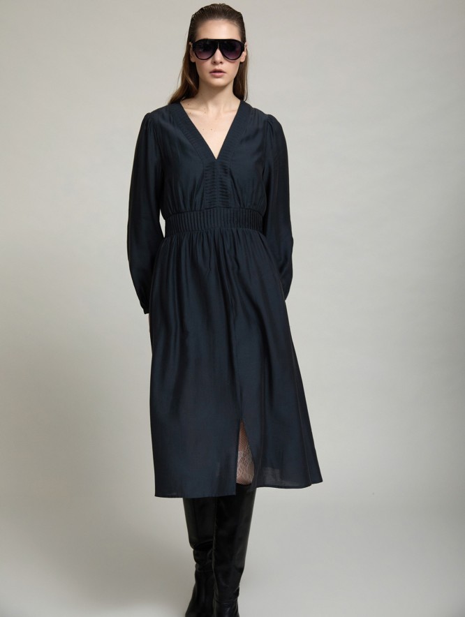 Midi dress plaid detail