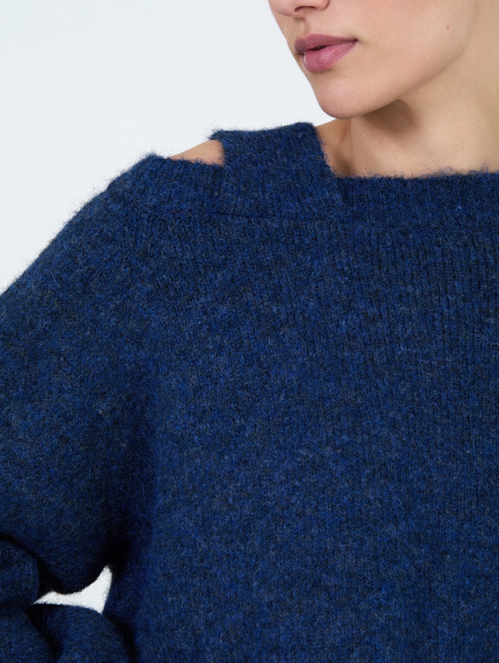 Jersey escote asimétrico 3