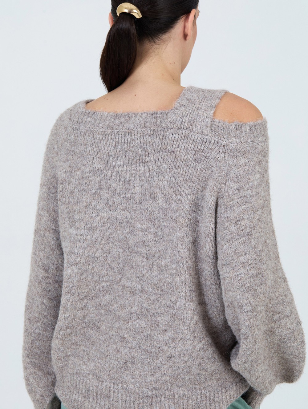 Jersey escote asimétrico 3