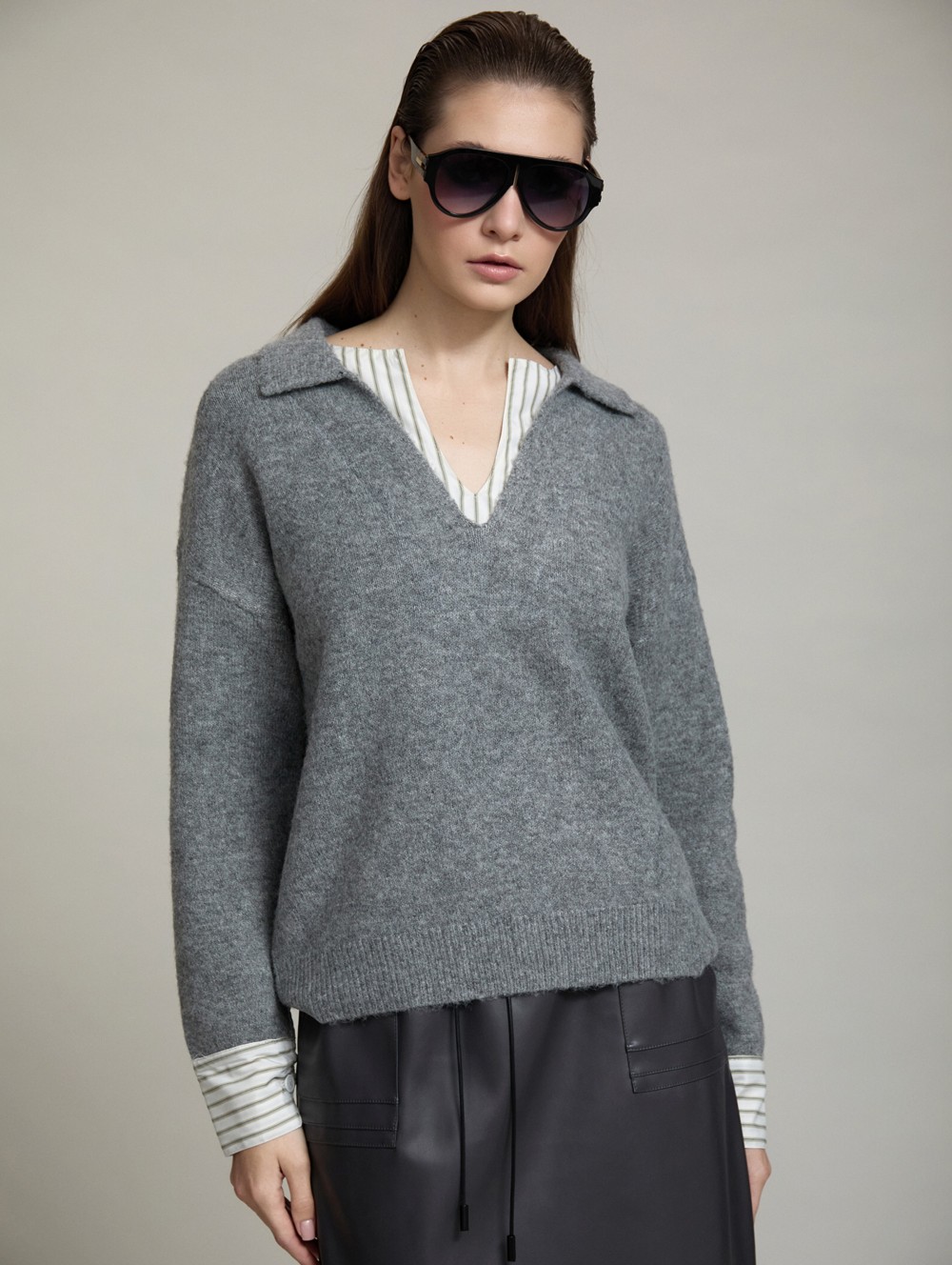 Sweater with striped poplin contrast