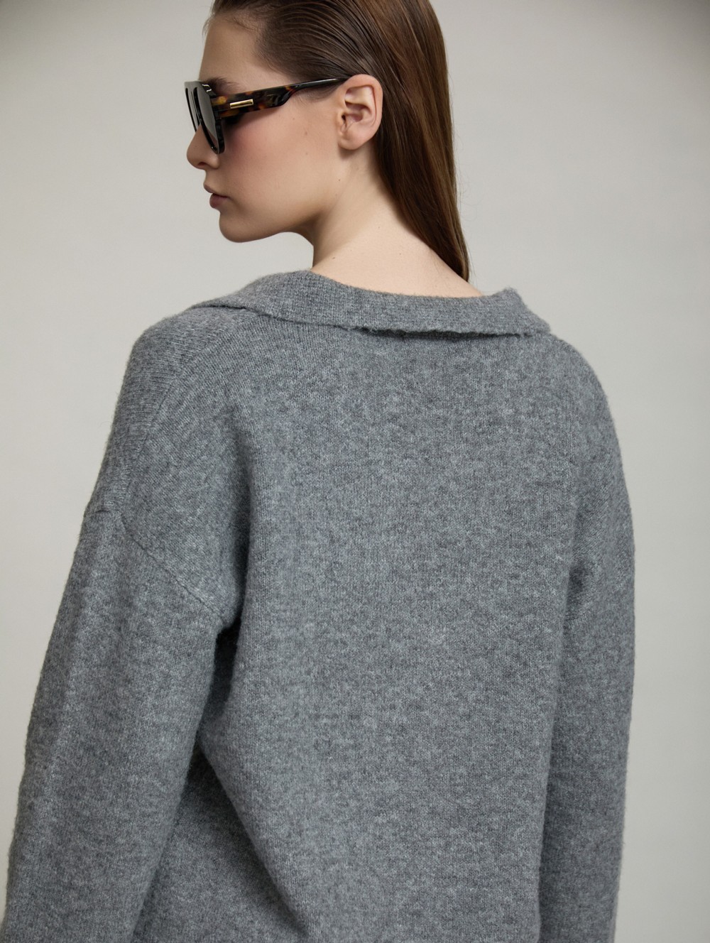 Sweater with striped poplin contrast